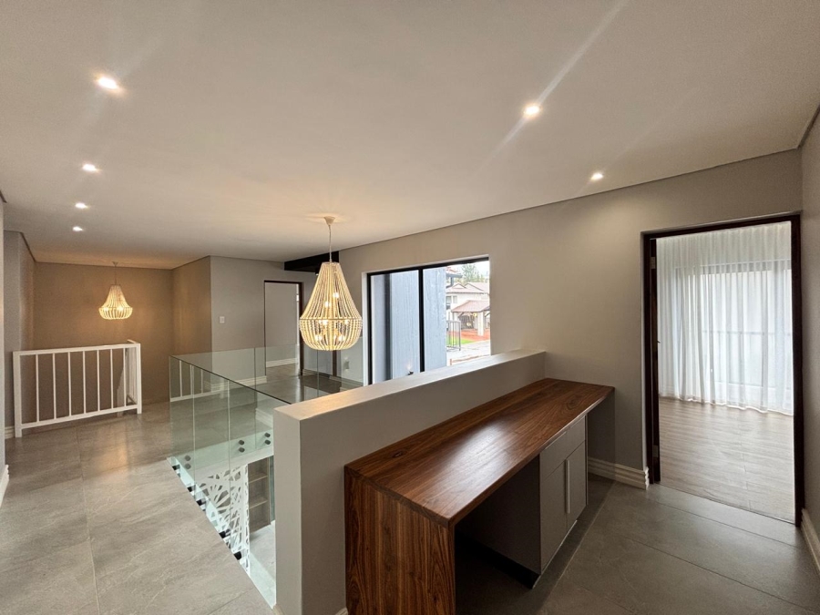 4 Bedroom Property for Sale in Grimbeeck Park North West